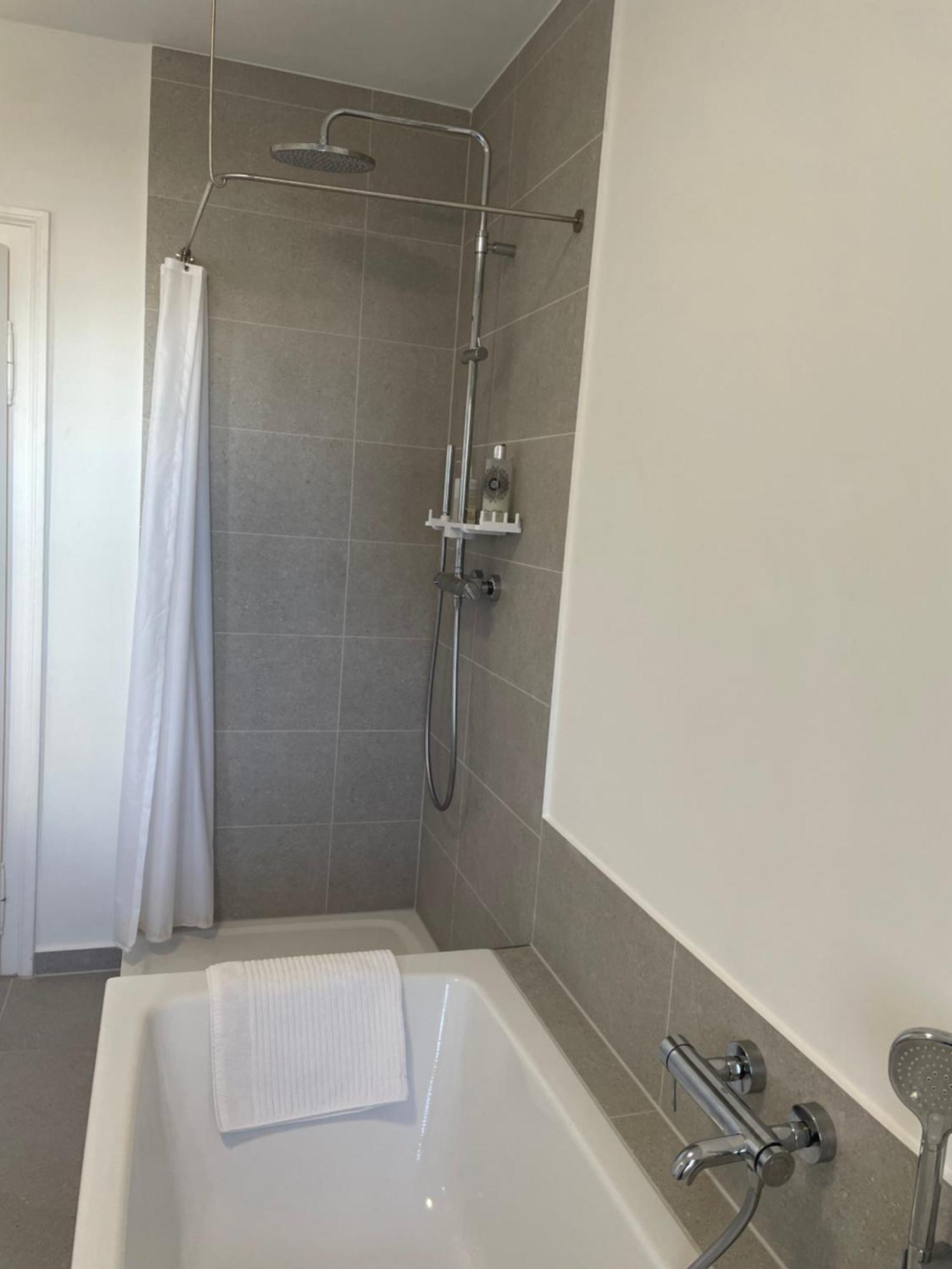 Grosse Wohnung In Westend München Ngoại thất bức ảnh